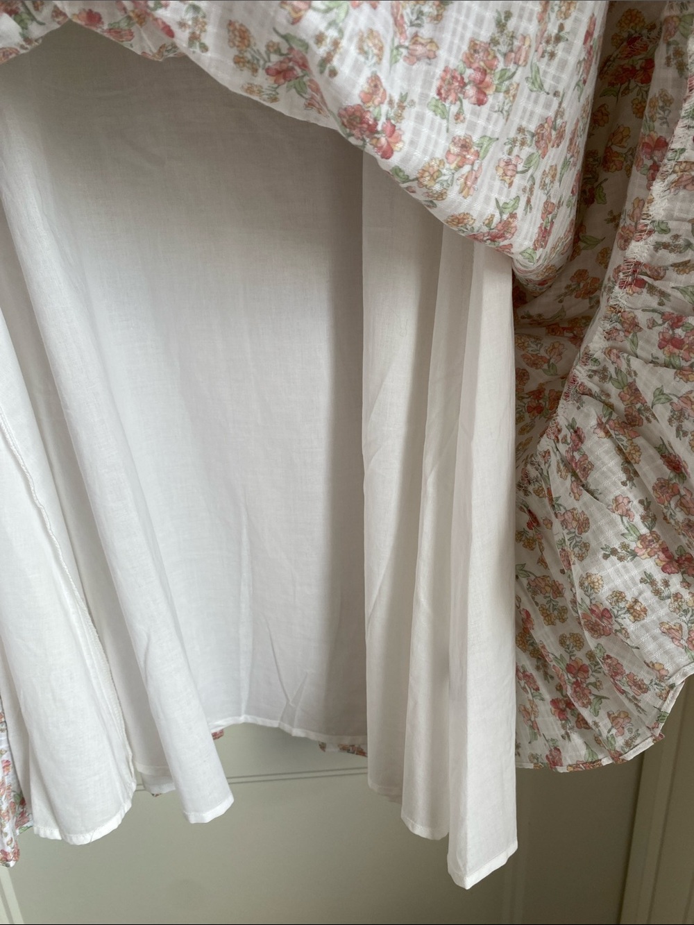Joe Fresh x Jillian Harris White Floral Tiered Dress with Peach Pink Accents - Picture 7 of 8